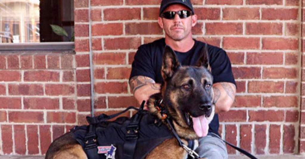 ‘Unadoptable’ Dog Rescued By Navy SEAL Who Helps Retired Military Dogs ...