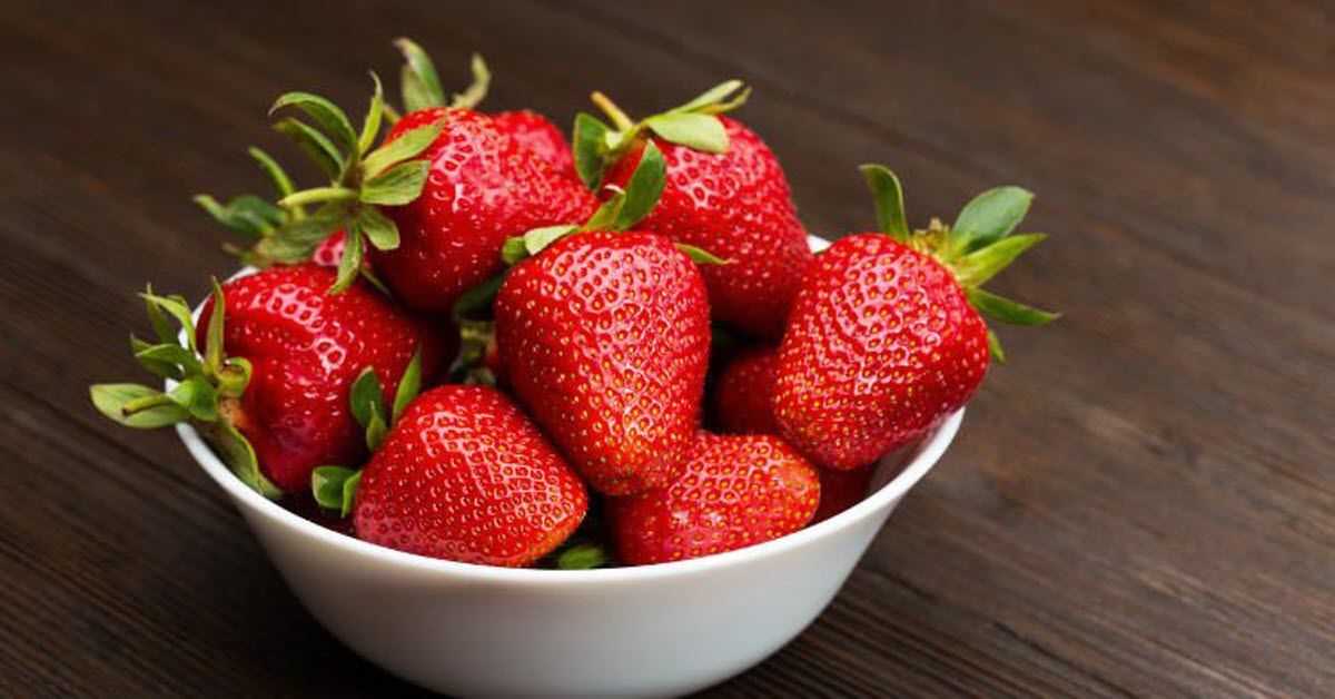 Mom Shares How To Keep Strawberries Fresh In The Fridge For Weeks