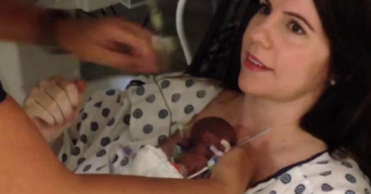 Mom Holds 12 Ounce Baby Girl For The First Time InnerStrengthZonecom