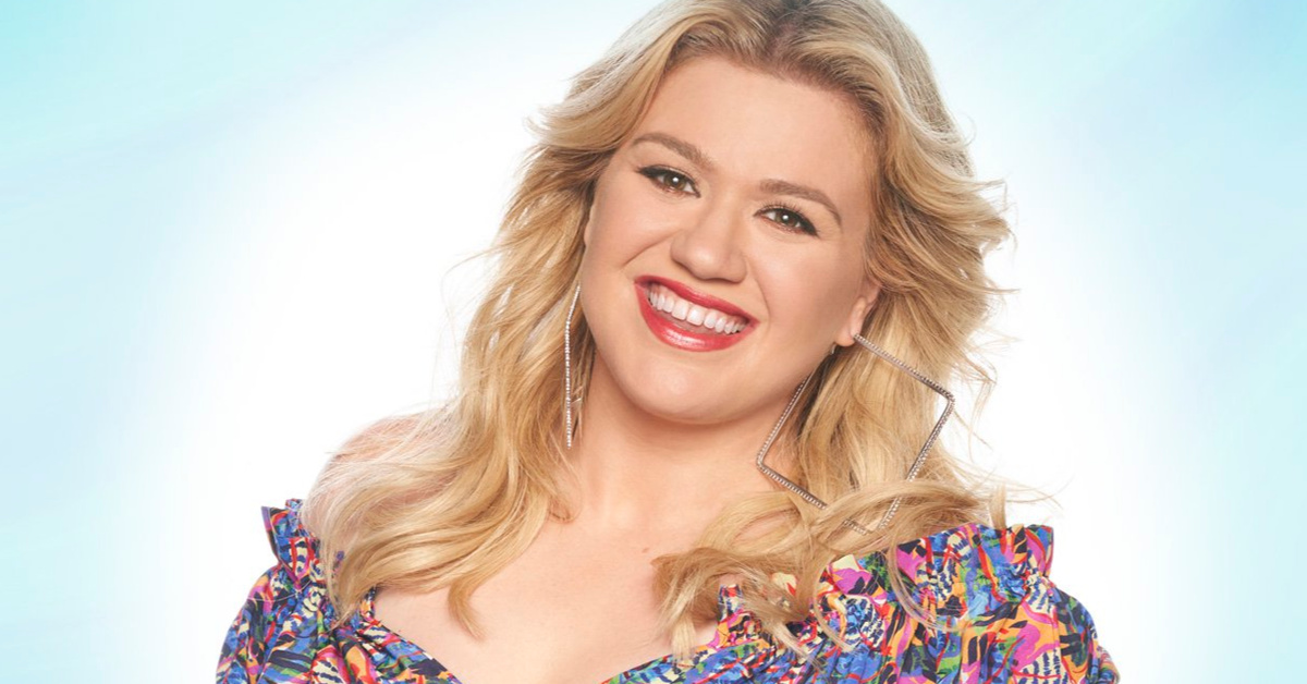 Kelly Clarkson Says That Country Music Doesn t Sound Country Anymore 