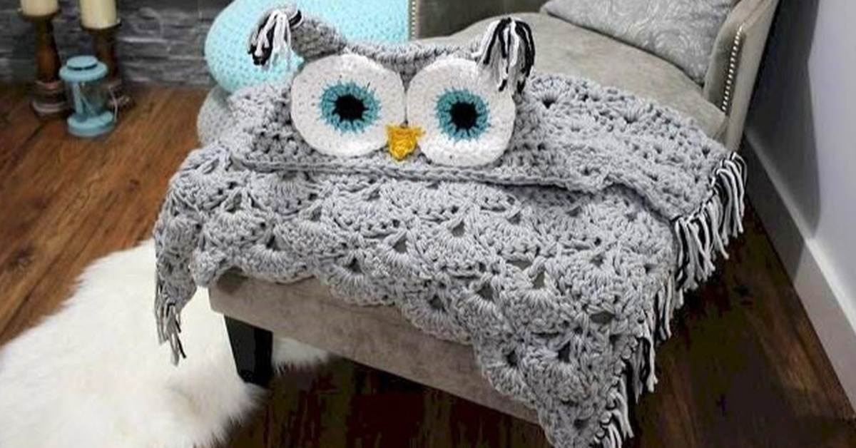 Wrap Yourself In This Cuddly Owl Blanket