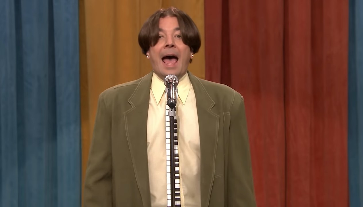 Andy Samberg Heckles Peter (Jimmy Fallon) While He Tries To Sing ‘The