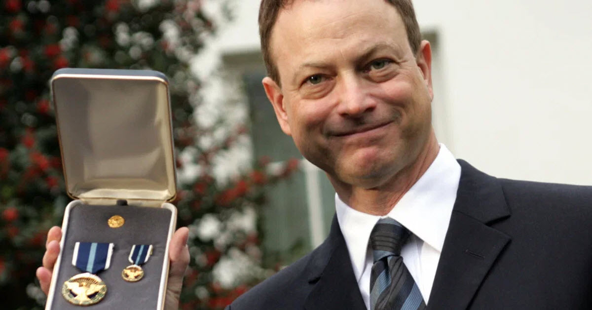 The Congressional Medal Of Honor Society Presents Gary Sinise With The Patriot Award